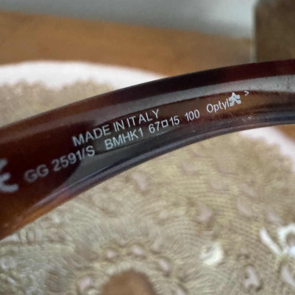 Y2K Gucci Brown and Gold Oversized Buckle Sunglasses - Picture 5 of 5